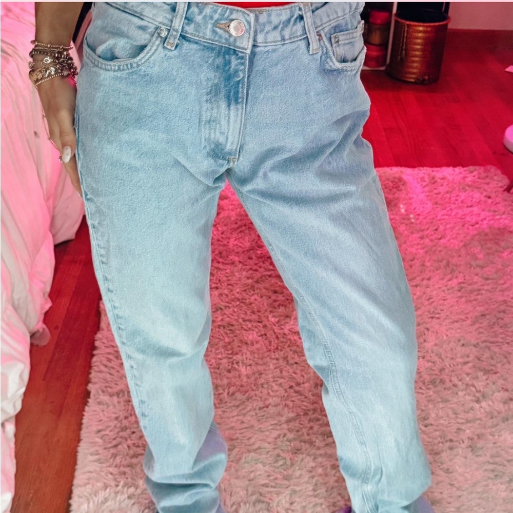 Light Blue Denim Zara Mom Jeans